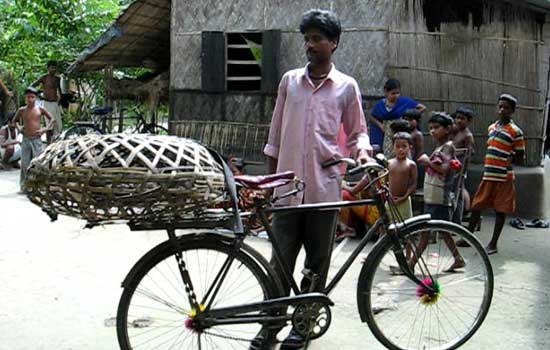 Poultry based livelihoods of rural poor - Case of Kuroiler in West Bengal